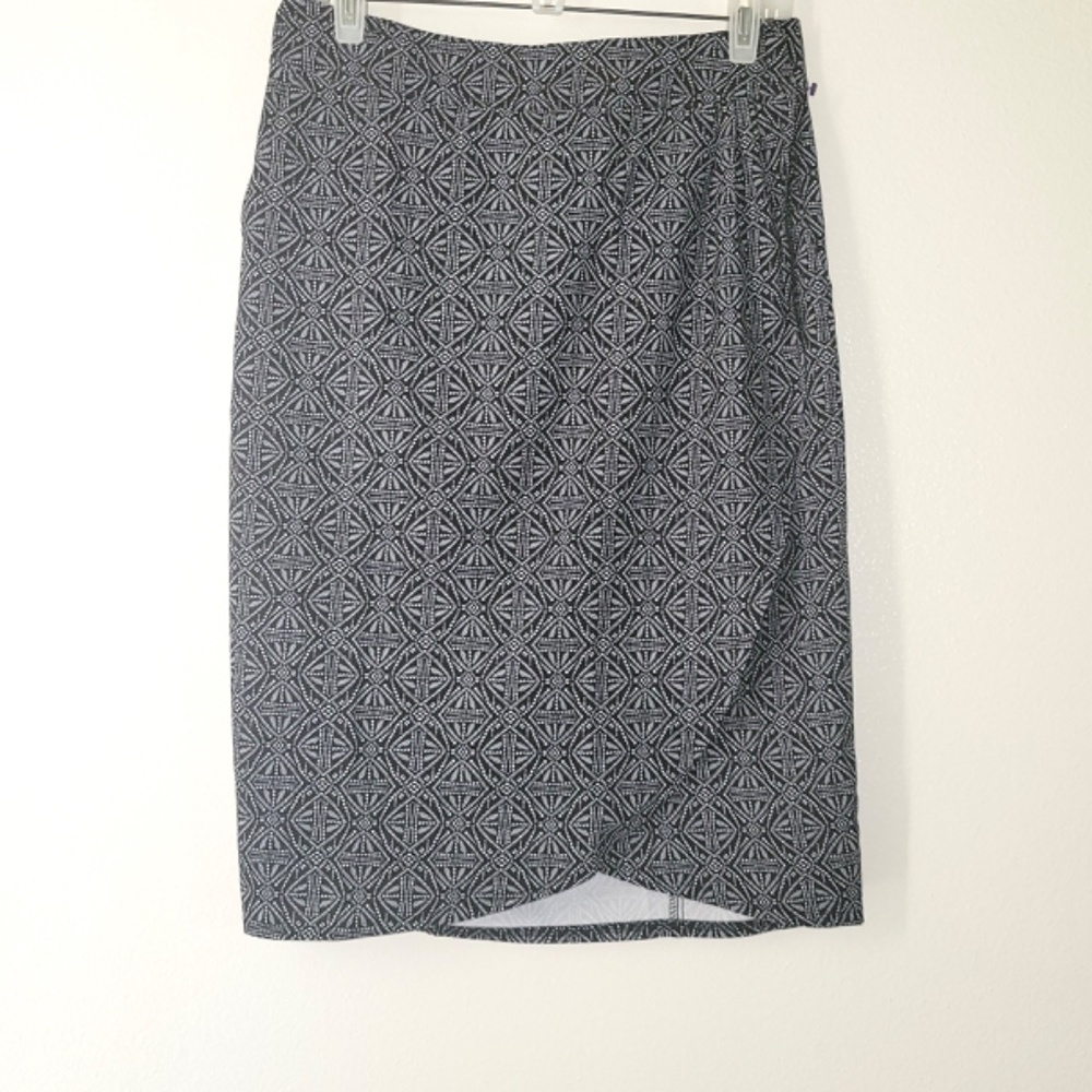 NWT Rip Skirt Hawaii Women's Wrap Black Pearl Batik Size Small